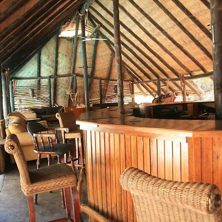 Gweta Lodge エクステリア 写真